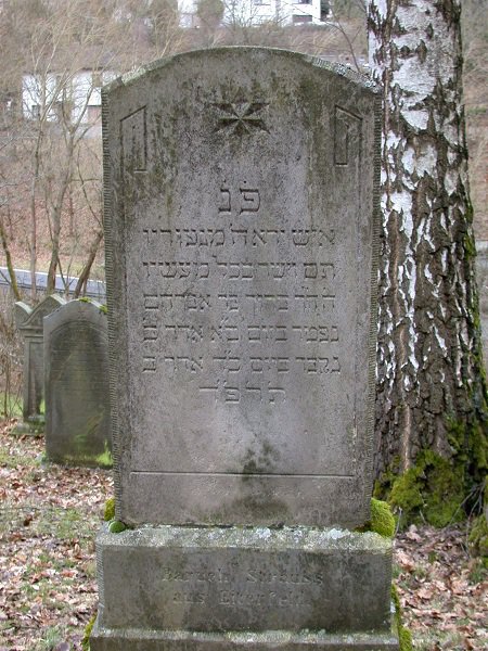 Grabstein von Baruch Strauß